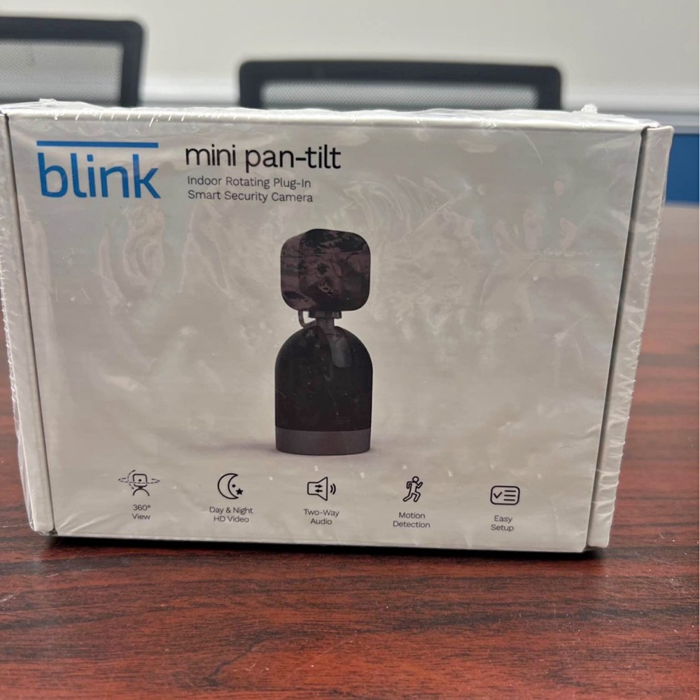 Blink Mini Pan-Tilt Indoor Security Camera - Black